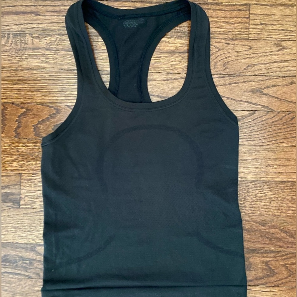 Lululemon- Black Swiftly Tech Racerback Tank Top 2.0 racer length size 0